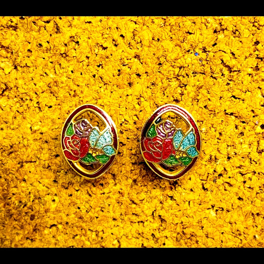 Vtg Cloisonné Roses/Butterfly  earrings 1/2”
